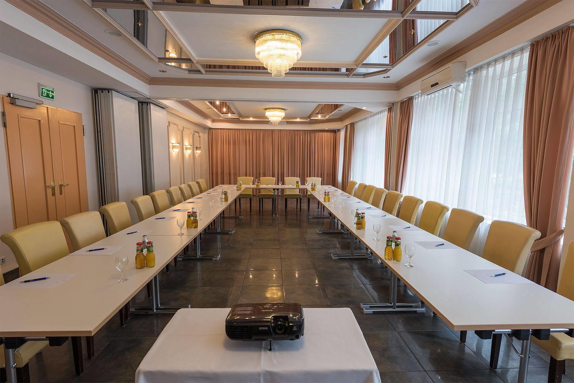 法兰克福机场公园酒店 哈特斯海姆 外观 照片